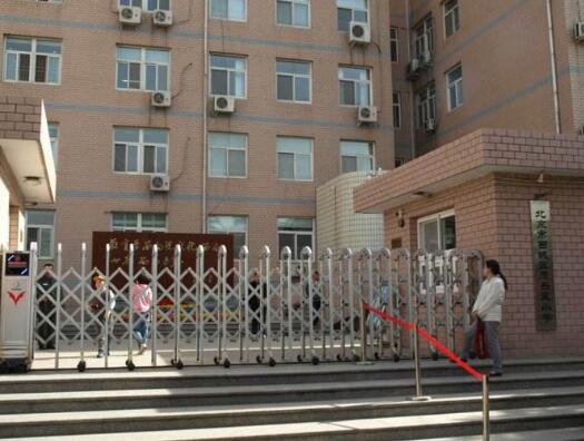 北京出安智能伸縮門給北京康樂里小學不一樣的體驗  