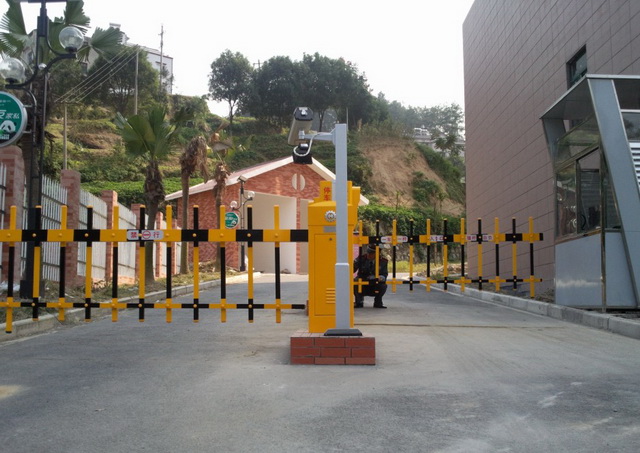 本溪出安智能欄柵道閘進駐本溪天著國際溫泉休閑度假地