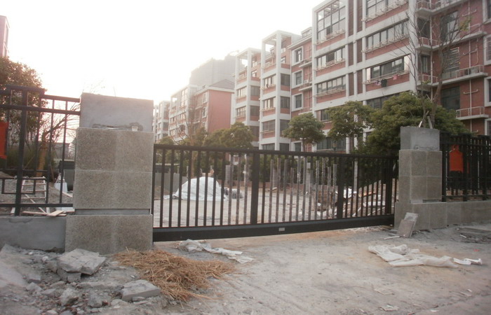 熱烈祝賀寧波出安智能懸浮平移門進駐寧波余姚東第名苑