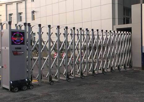 寧波出安智能伸縮門安裝在榮安星空里大門口