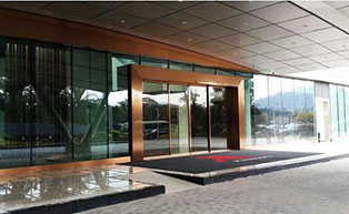 順德美的萬豪酒店自動門工程案例 - 中出網(wǎng)-智能出入口與停車充電門戶