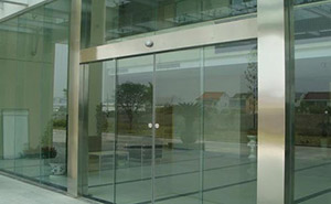 自動(dòng)門(mén)