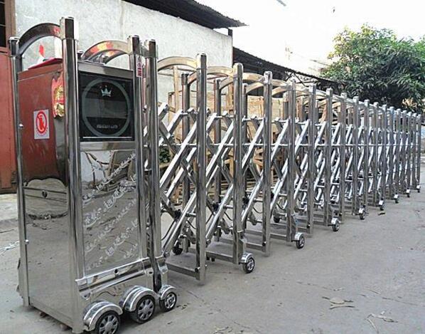 揚州電動伸縮門公司鑄造臻品面面俱到構(gòu)成了一道靚麗的風(fēng)景線