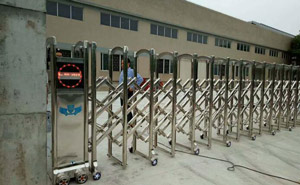 揚州奧諾環(huán)衛(wèi)設(shè)備有限公司電動伸縮門案例