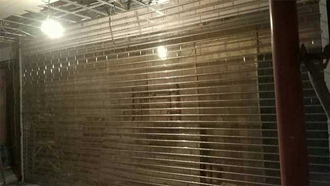 深圳太子灣水晶卷簾門案例 - 中出網(wǎng)-智能出入口與停車充電門戶