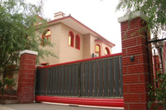 熱烈祝賀南昌出安智能懸浮門進(jìn)駐萬科紅墅