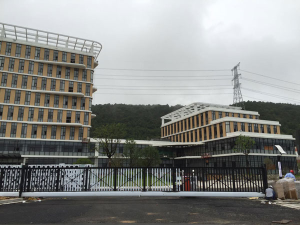 喜迎臺(tái)州出安智能分段平移門(mén)進(jìn)駐浙能臺(tái)州第二電廠(chǎng)