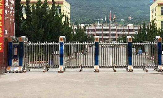 嘉興學(xué)院南湖學(xué)院點綴嘉興出安智能電動伸縮門