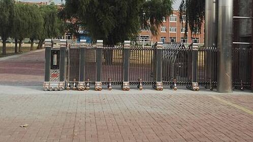 北大附屬嘉興實(shí)驗(yàn)學(xué)校選擇嘉興出安智能電動(dòng)伸縮門是明智之舉