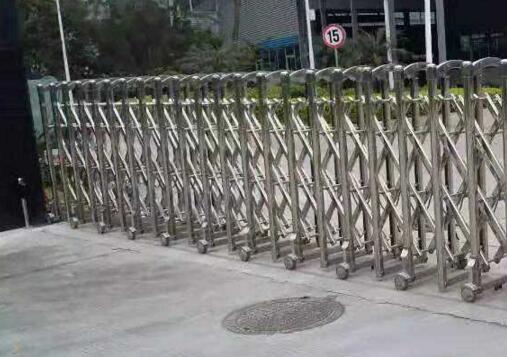 孔雀城悅玲瓏選擇嘉興出安智能電動伸縮門是明智之舉