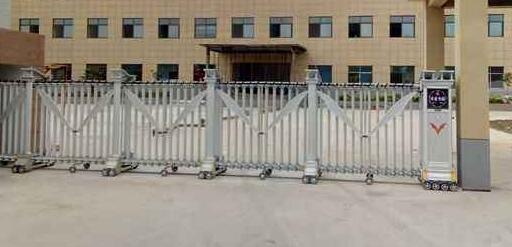 嘉興出安智能電動伸縮門閃亮在嘉興輔成小學大門口