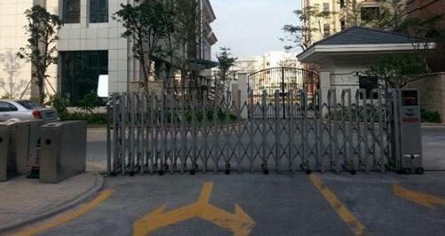 嘉興出安智能伸縮門成功牽手嘉興市秀水經(jīng)濟信息專修學(xué)院