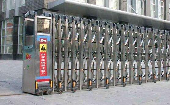 嘉興出安智能電動伸縮門閃亮在嘉興海虹機電科技股份有限公司大門口