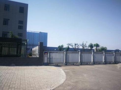 邯鄲出安智能電動伸縮門順利進駐邯鄲市漢光實驗中學(xué)大門口