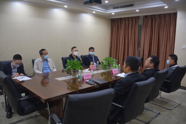 區(qū)、鎮(zhèn)政府領(lǐng)導(dǎo)蒞臨榮高門窗慰問(wèn)走訪