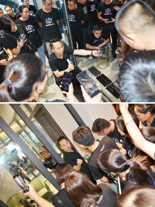 榮高門窗董事長(zhǎng)黃榮高先生對(duì)實(shí)物細(xì)節(jié)進(jìn)行指導(dǎo)培訓(xùn)