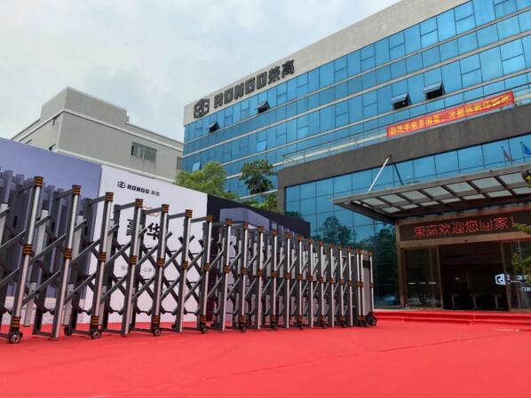 榮高伸縮門(mén)榮膺L01