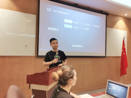 榮高門窗營銷總監(jiān)蔣總