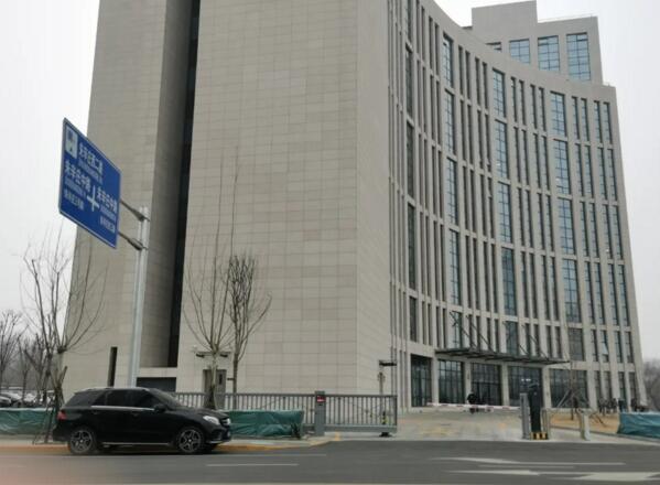 榮高伸縮門(mén)為守護(hù)而生