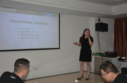 榮高商學(xué)院講師涂麗玲女士