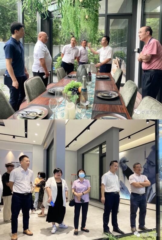 領(lǐng)導(dǎo)們在黃董的帶領(lǐng)下參觀了占地面積達(dá)15萬平米的榮高現(xiàn)代產(chǎn)業(yè)園