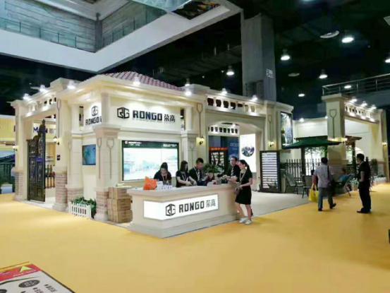 榮高智能門(mén)窗鋁藝新品榮耀亮相，火爆全場(chǎng)