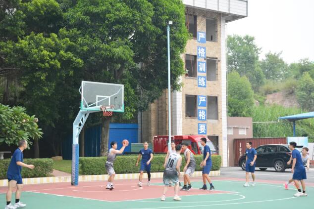 生命不息，運動不止 | 榮高門窗與區(qū)消防大隊舉辦籃球聯(lián)誼賽