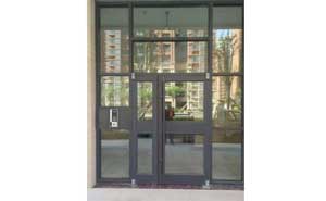 竹洲豪苑南區(qū)HU-FA122型號肯德基門案例 - 中出網-智能出入口與停車充電門戶