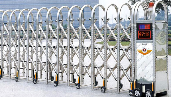 喜迎南陽出安智能伸縮門進駐水韻綠城