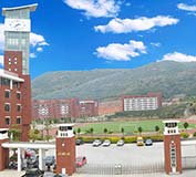 漳州出安伸縮門為漳州康橋?qū)W校大門提供伸縮門設(shè)備