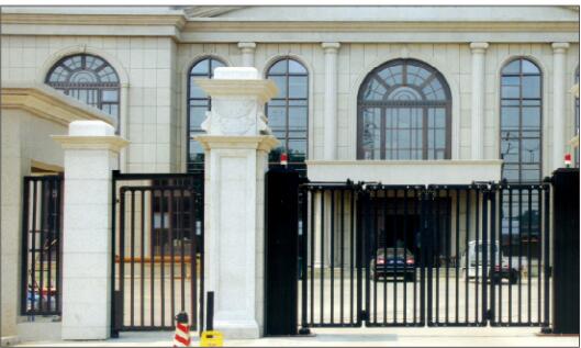 熱烈祝賀烏魯木齊出安智能懸浮門(mén)進(jìn)駐烏魯木齊潤(rùn)浩貿(mào)易有限公司