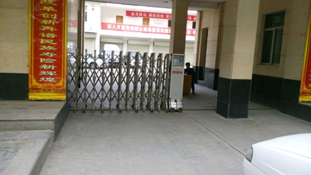 喜迎咸陽出安智能電動伸縮門進駐中國人壽保險咸陽分公司