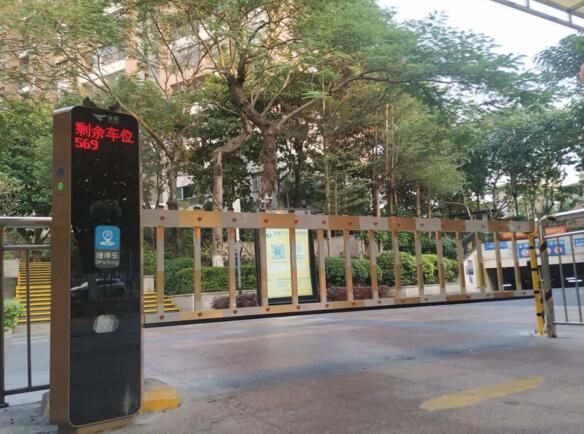 圖為佛山萬科金域華府小區(qū)項目改造后