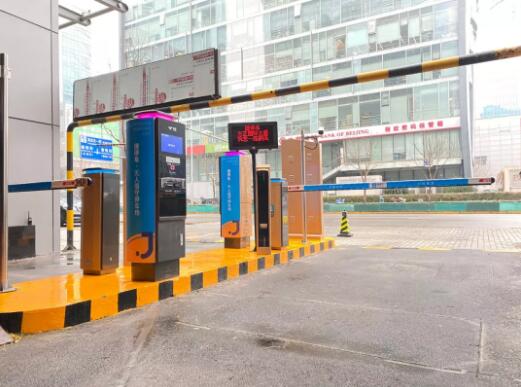 100%無人值守 體驗(yàn)智慧停車的魅力