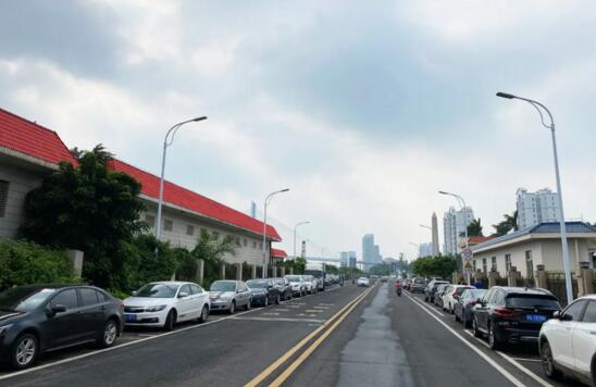 “路內(nèi)+路外+誘導+大數(shù)據(jù)”管理系統(tǒng)