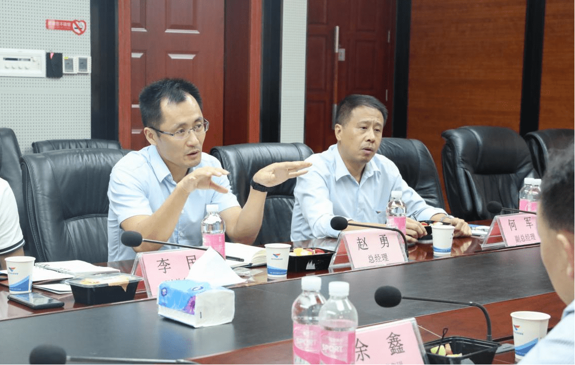 特區(qū)建發(fā)集團(tuán)副總經(jīng)理王華本高度評價(jià)了捷順科技