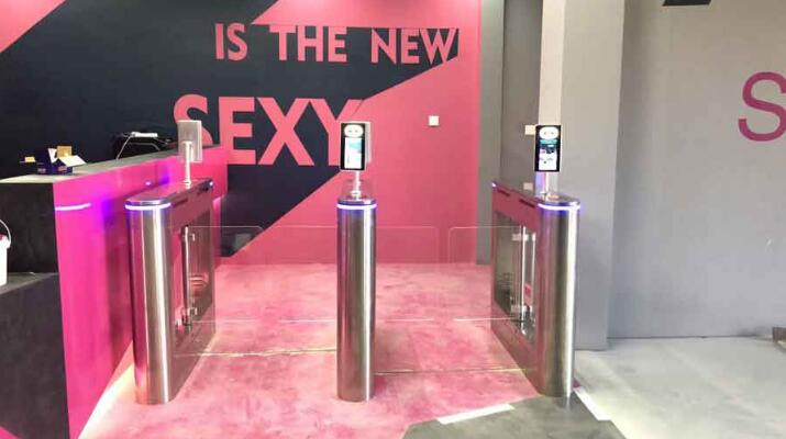 浙江紹興盛林健身房 - 中出網-智能出入口與停車充電門戶