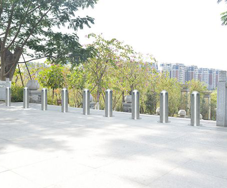 升降柱 - 中出網(wǎng)-智能出入口與停車充電門戶