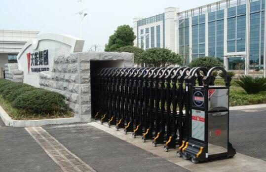 天能集團(tuán)安裝對湖州出安智能伸縮門正式投入使用