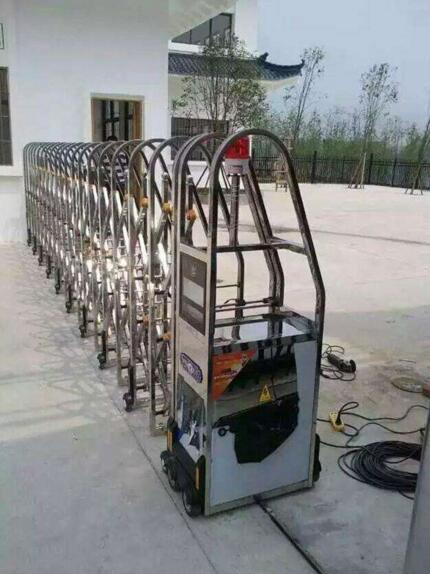 湖州金蝶軟件有限公司安裝湖州出安智能伸縮門(mén)正式投入使用