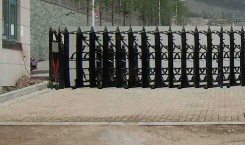 感恩微宏動(dòng)力系統(tǒng)（湖州）有限公司選擇了湖州出安智能伸縮門