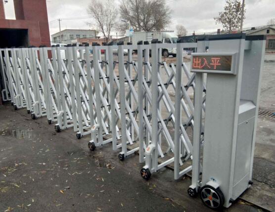 湖州出安智能電動伸縮門安裝在湖州永昌絲綢有限公司大門口