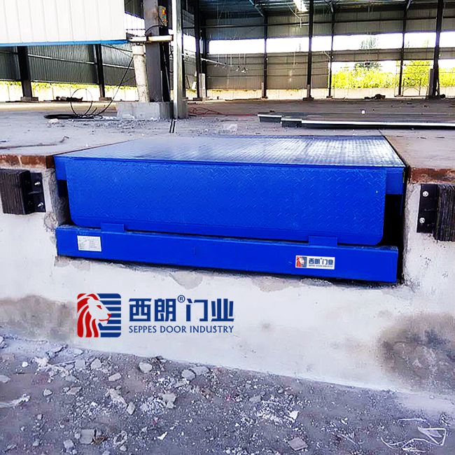 昆山倉(cāng)庫(kù)碼頭叉車裝卸貨平臺(tái)