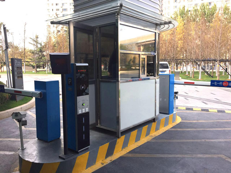 綠城深藍(lán)中心（智能停車場(chǎng)管理系統(tǒng)）工程案例 - 中出網(wǎng)-智能出入口與停車充電門戶