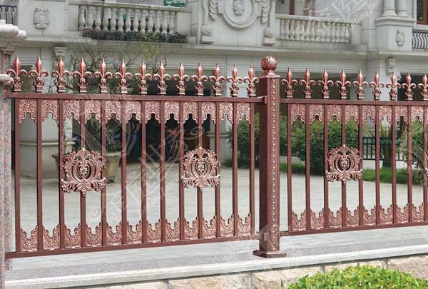 揭陽(yáng)寶德時(shí)代華府圍墻護(hù)欄案例 - 中出網(wǎng)-智能出入口與停車充電門戶