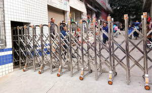 通遼市紅星小區(qū)電動(dòng)伸縮門案例