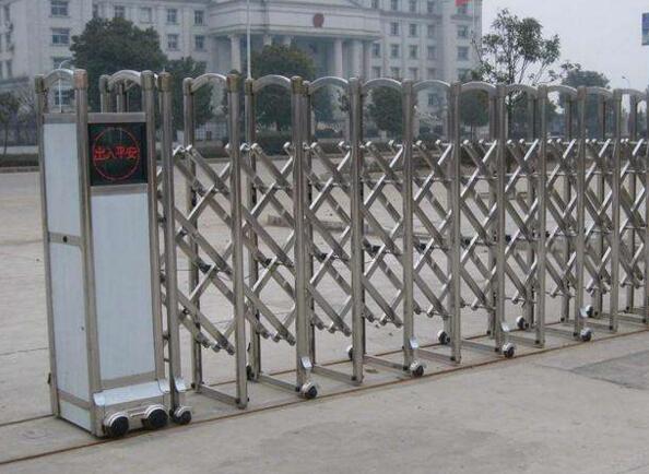 邢臺(tái)出安智能電動(dòng)伸縮門為邢臺(tái)中央生態(tài)公園帶來便利