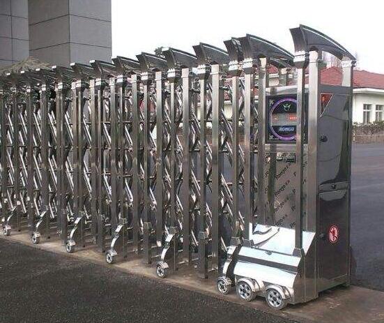 邢臺出安智能伸縮門安裝在冀中能源邢臺礦業(yè)集團有限責(zé)任公司大門口