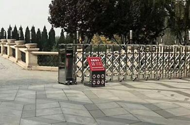 邢臺出安智能伸縮門成功安裝在邢臺現(xiàn)代職業(yè)學(xué)校大門口