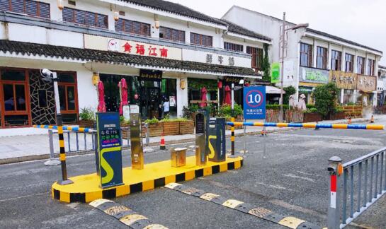 科拓·速泊無(wú)人收費(fèi)停車場(chǎng)服務(wù)方案通過(guò)AI智能車牌識(shí)別技術(shù)